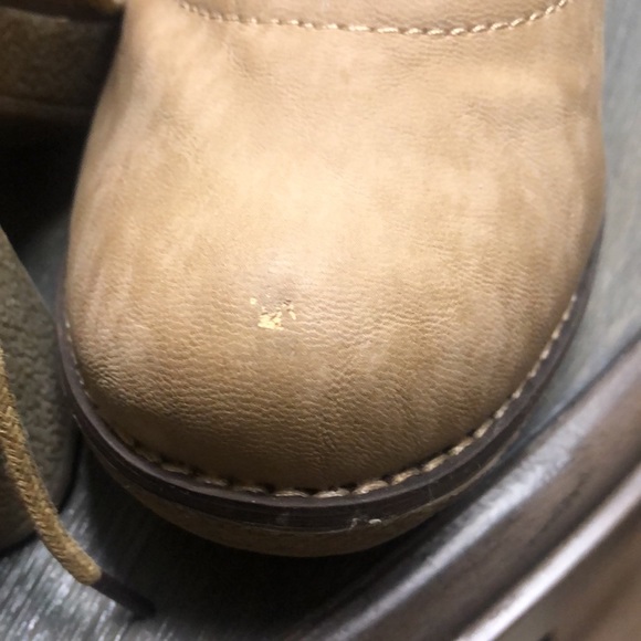 BUCCO SHERPA LINED BOOT Size 9. Buckle on the back for cuteness. 3” Cuff - Picture 8 of 8